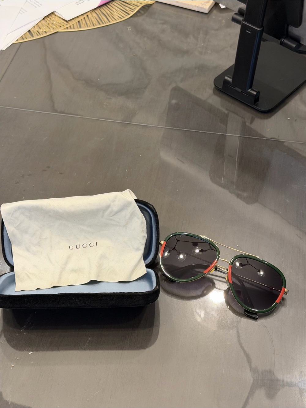 Gucci Gold Metal Aviator Sunglasses with Green and Red Trim - Picture 2 of 6